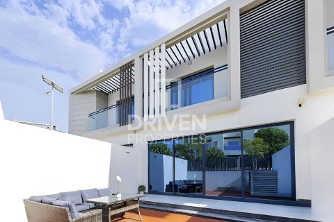 Adosado en Al Furjan, Dubai, 3 dormitorios, 294 m², № 87518