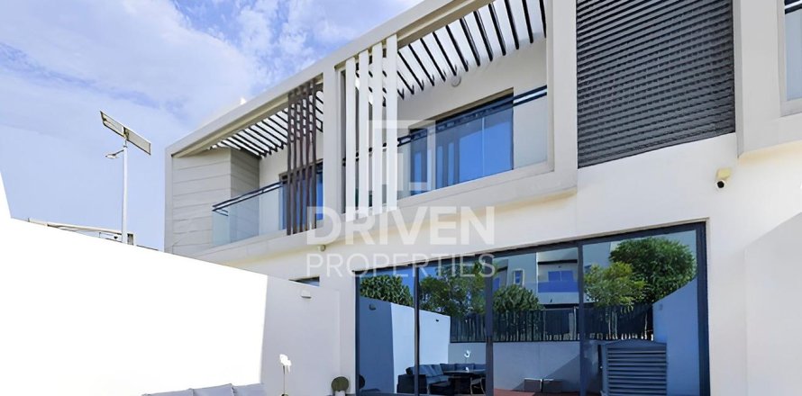 Adosado en Al Furjan, Dubai, 3 dormitorios, 294 m², № 87518
