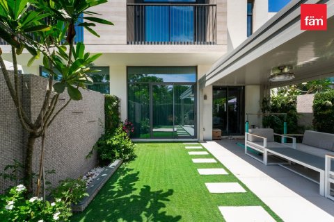 Villa in Dubai 3 bedrooms, 141.7 sq.m. № 110728 - photo 21