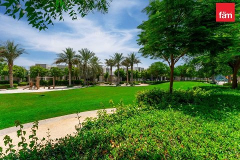 Villa in Dubai 3 bedrooms, 141.7 sq.m. № 110728 - photo 5