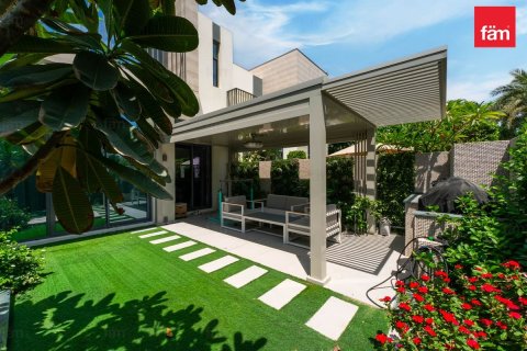 Villa in Dubai 3 bedrooms, 141.7 sq.m. № 110728 - photo 23