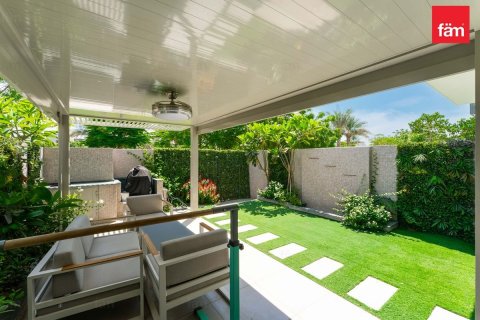 Villa in Dubai 3 bedrooms, 141.7 sq.m. № 110728 - photo 20
