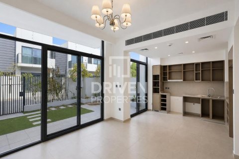 Townhouse in Sun, Arabian Ranches 3, Dubai 3 bedrooms, 130.81 sq.m. № 128635 - photo 10