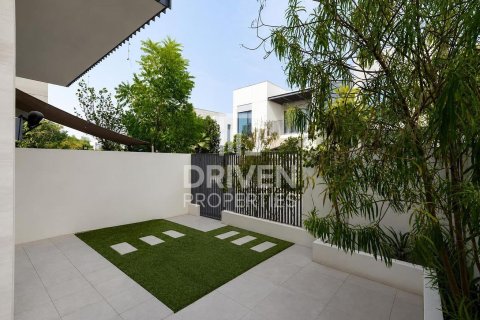 Townhouse in Sun, Arabian Ranches 3, Dubai 3 bedrooms, 130.81 sq.m. № 128635 - photo 16