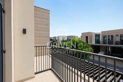 Townhouse in Sun, Arabian Ranches 3, Dubai 3 bedrooms, 130.81 sq.m. № 128635 - photo 12