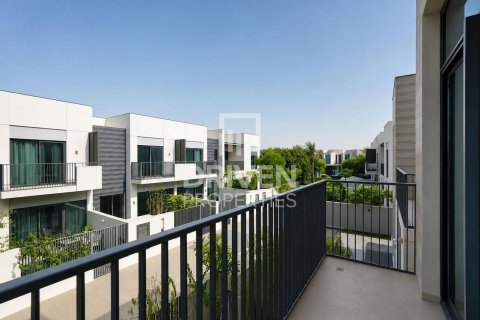 Townhouse in Sun, Arabian Ranches 3, Dubai 3 bedrooms, 130.81 sq.m. № 128635 - photo 13