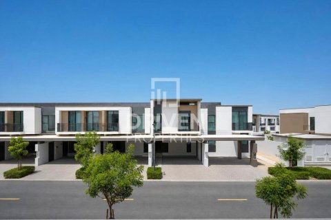 Townhouse in Arabian Ranches 3, Dubai 3 bedrooms, 144.84 sq.m. № 141031 - photo 18