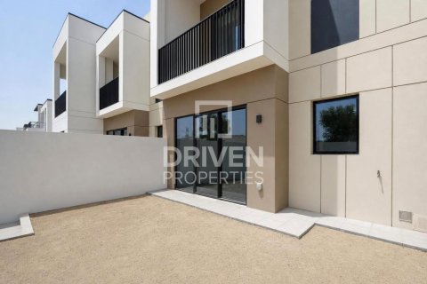 Townhouse in Arabian Ranches 3, Dubai 3 bedrooms, 144.84 sq.m. № 141031 - photo 22