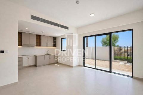 Townhouse in Arabian Ranches 3, Dubai 3 bedrooms, 144.84 sq.m. № 141031