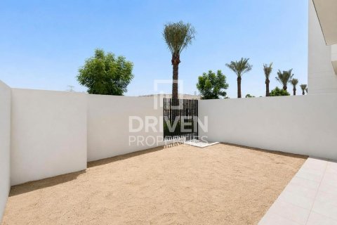 Townhouse in Arabian Ranches 3, Dubai 3 bedrooms, 144.84 sq.m. № 141031 - photo 21