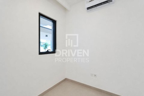 Townhouse in Arabian Ranches 3, Dubai 3 bedrooms, 144.84 sq.m. № 141031 - photo 6