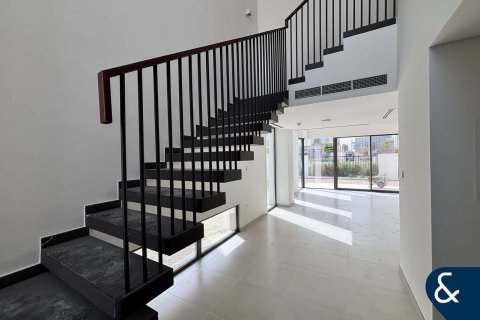 Купить виллу в Nara, The Valley, Дубай: 4 спальни, 199м², № 74973 - фото 4