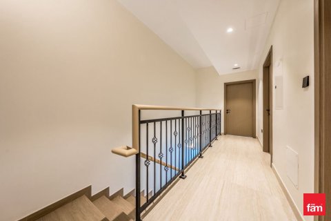Снять в аренду таунхаус в Дубае: 4 спальни, 144м², № 95735 - фото 8