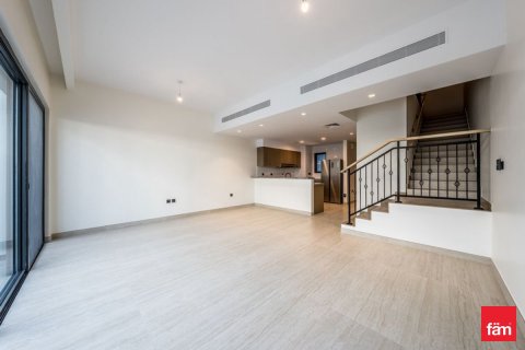 Снять в аренду таунхаус в Дубае: 4 спальни, 144м², № 95735 - фото 2