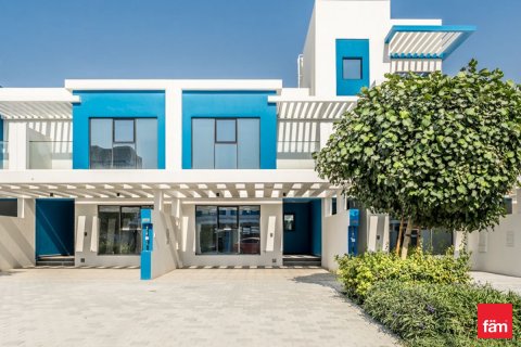 Таунхаус в Дубае, 4 спальни, 144м², № 95735