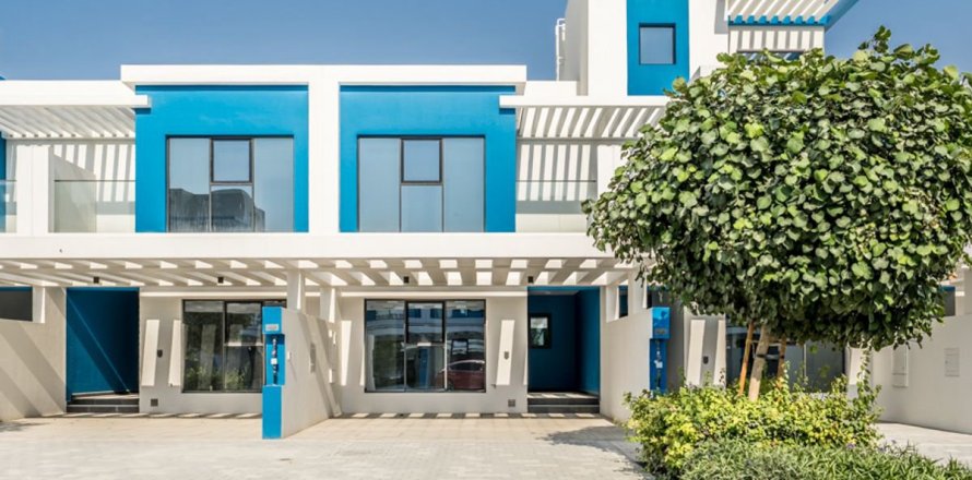 Таунхаус в Дубае, 4 спальни, 144м², № 95735