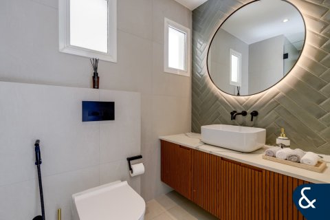 Купить виллу в The Lakes, Дубай: 6 спален, 692м², № 78989 - фото 9