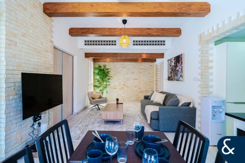 Apartment in Kamoon, Old Town, Dubai 1 bedroom, 210 sq.m. № 78993 - photo 3