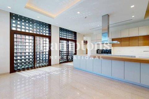 Снять в аренду виллу в Мохаммед Бин Рашид Сити, Дубай: 6 спален, 1581.02325400м², № 63779 - фото 10