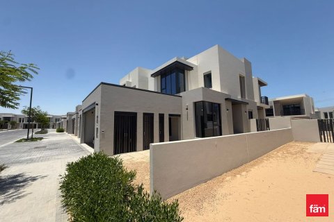 Снять в аренду таунхаус в Джабаль-Али, Дубай: 4 спальни, 343.3м², № 111449 - фото 22
