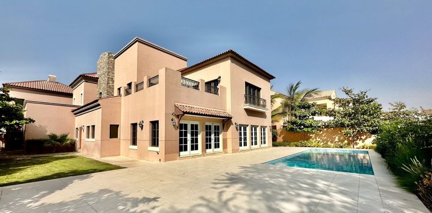 Villa in Jumeirah Golf Estates, Dubai 6 bedrooms, 785.31 sq.m. № 142131