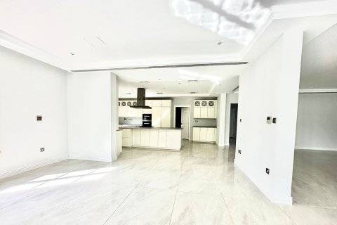 Villa in Jumeirah Golf Estates, Dubai 6 bedrooms, 785.31 sq.m. № 142131 - photo 7
