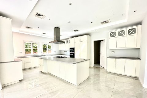 Villa in Jumeirah Golf Estates, Dubai 6 bedrooms, 785.31 sq.m. № 142131 - photo 3