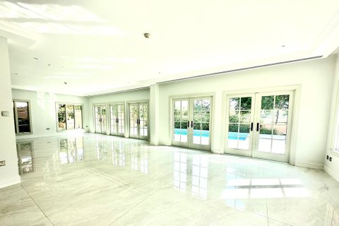 Villa in Jumeirah Golf Estates, Dubai 6 bedrooms, 785.31 sq.m. № 142131 - photo 9