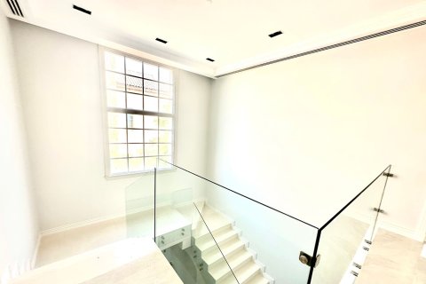 Villa in Jumeirah Golf Estates, Dubai 6 bedrooms, 785.31 sq.m. № 142131 - photo 14