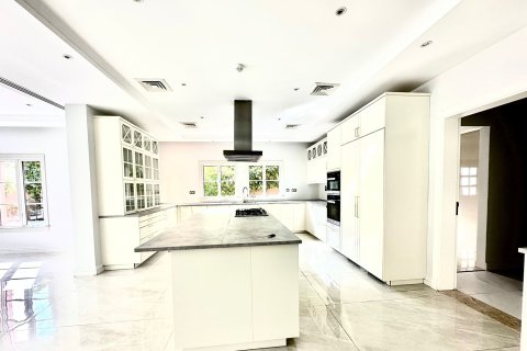 Villa in Jumeirah Golf Estates, Dubai 6 bedrooms, 785.31 sq.m. № 142131 - photo 6