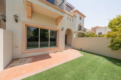 Townhouse in Jumeirah Golf Estates, Dubai 3 bedrooms, 190.92 sq.m. № 142132 - photo 3