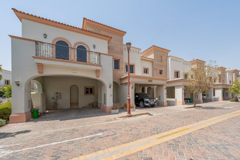 Townhouse in Jumeirah Golf Estates, Dubai 3 bedrooms, 190.92 sq.m. № 142132 - photo 2