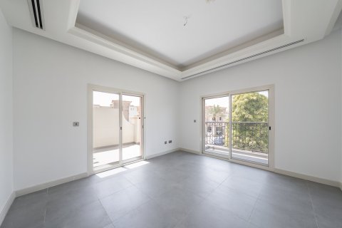 Townhouse in Jumeirah Golf Estates, Dubai 3 bedrooms, 190.92 sq.m. № 142132 - photo 13