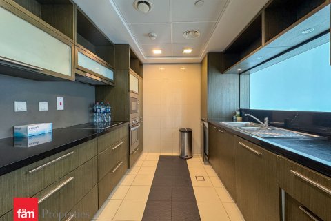 Снять в аренду квартиру в Даунтаун Дубай (Даунтаун Бурдж Дубай), Дубай: 2 спальни, 133.2м², № 72290 - фото 2