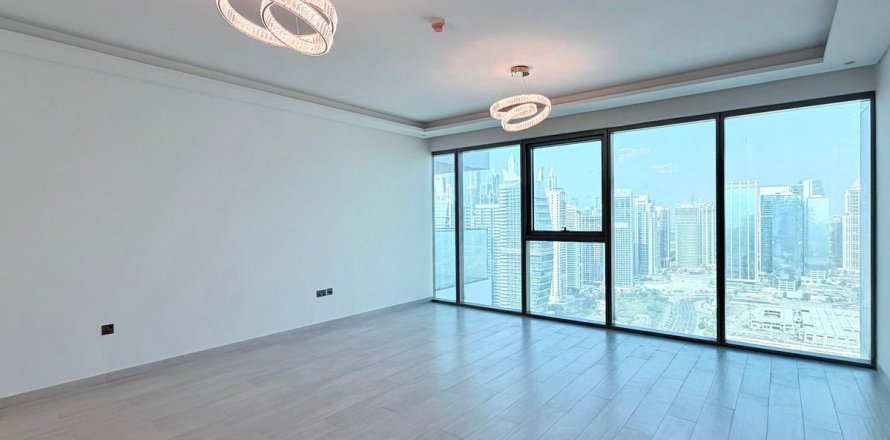 Квартира в Дубае, 1 спальня, 100.7м², № 72292