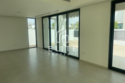 Снять в аренду виллу в Caya, Arabian Ranches 3, Дубай: 4 спальни, № 85488 - фото 3