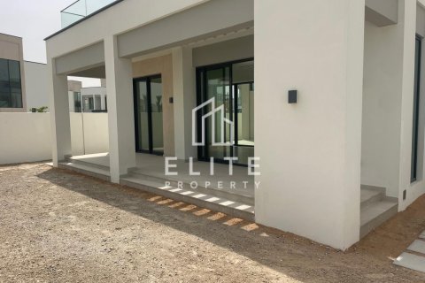 Снять в аренду виллу в Caya, Arabian Ranches 3, Дубай: 4 спальни, № 85488 - фото 2