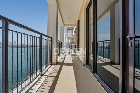 Снять в аренду квартиру в La Mer, Джумейра, Дубай: 2 спальни, 118.36м², № 128611 - фото 19