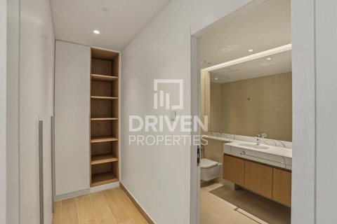 Снять в аренду квартиру в La Mer, Джумейра, Дубай: 2 спальни, 118.36м², № 128611 - фото 12