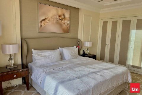 Apartment in Downtown Dubai (Downtown Burj Dubai), Dubai 2 bedrooms, 118.1 sq.m. № 110568 - photo 7