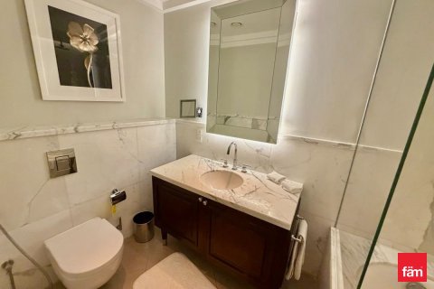 Apartment in Downtown Dubai (Downtown Burj Dubai), Dubai 2 bedrooms, 118.1 sq.m. № 110568 - photo 3