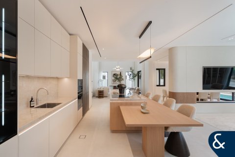 Купить виллу в Арабиан Ранчес, Дубай: 5 спален, 547м², № 78771 - фото 4