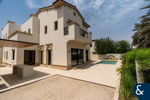 Купить виллу в Арабиан Ранчес, Дубай: 5 спален, 547м², № 78771 - фото 24