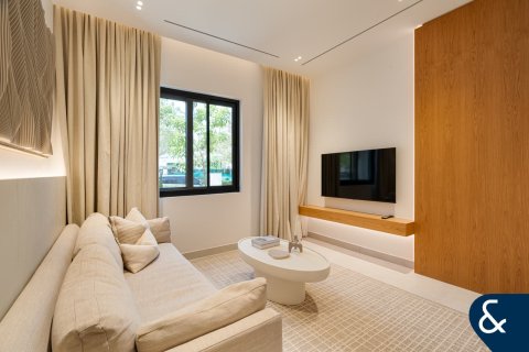 Купить виллу в Арабиан Ранчес, Дубай: 5 спален, 547м², № 78771 - фото 7