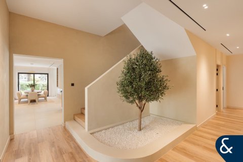 Купить виллу в Арабиан Ранчес, Дубай: 5 спален, 547м², № 78771 - фото 12