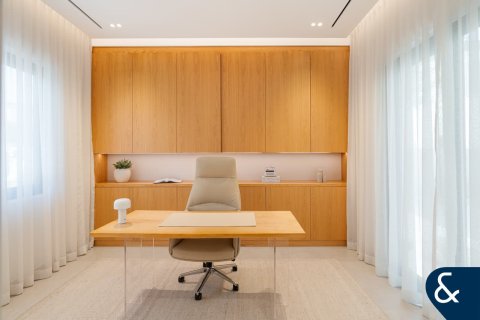 Купить виллу в Арабиан Ранчес, Дубай: 5 спален, 547м², № 78771 - фото 14