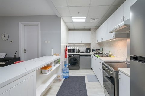 Apartment in Jumeirah Lake Towers, Dubai 2 bedrooms, 89.4 sq.m. № 21004 - photo 9
