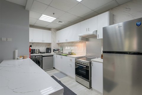Apartment in Jumeirah Lake Towers, Dubai 2 bedrooms, 89.4 sq.m. № 21004 - photo 10