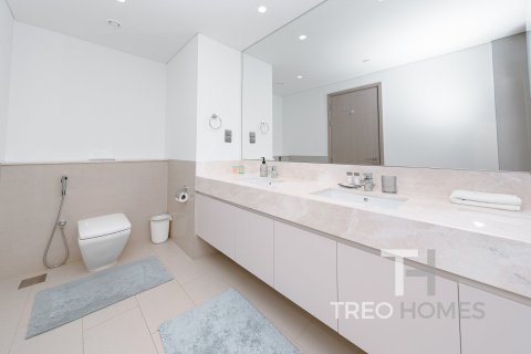 Купить квартиру в Бурдж-Халифе, Дубай: 2 спальни, 123м², № 13407 - фото 12