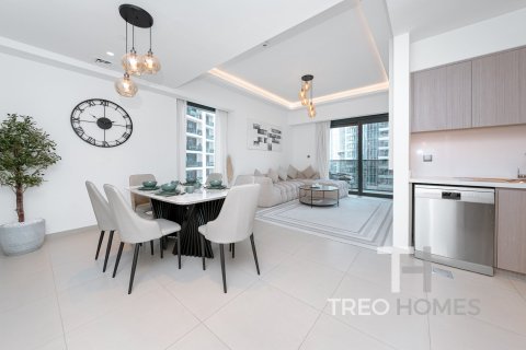 Купить квартиру в Бурдж-Халифе, Дубай: 2 спальни, 123м², № 13407 - фото 2